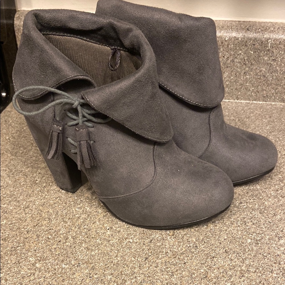 Rue21 Gray Suede Ankle Booties with Block Heel